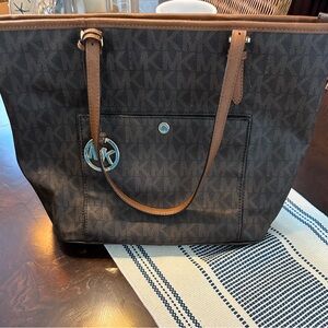 Pre-Loved Michael Kors Brown and Tan Signature Tote